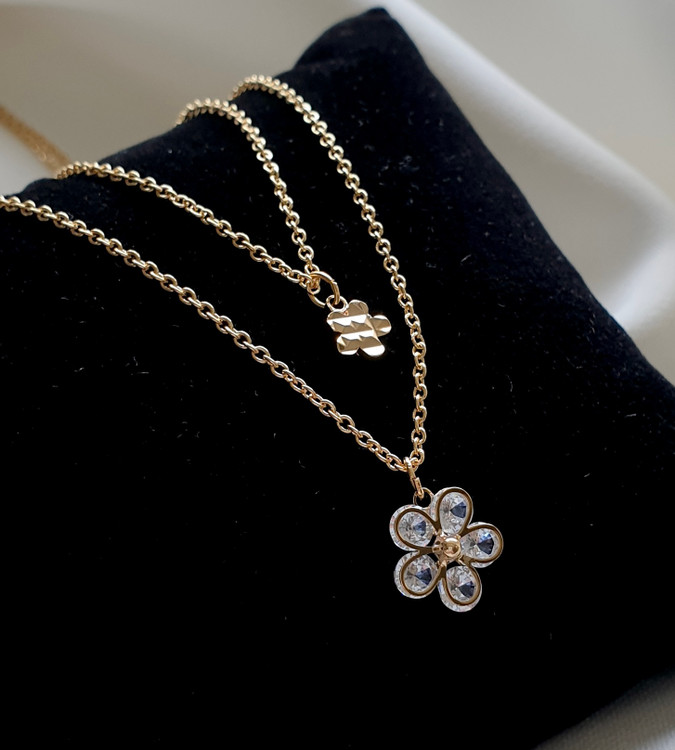 گردنبند دخترانه گل