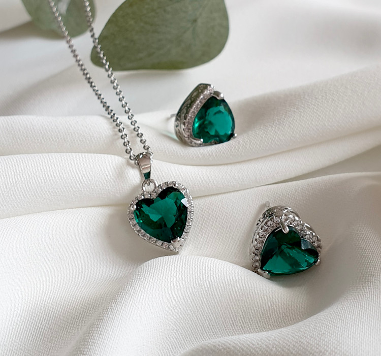 نیم ست قلب بدل با نگین سبز