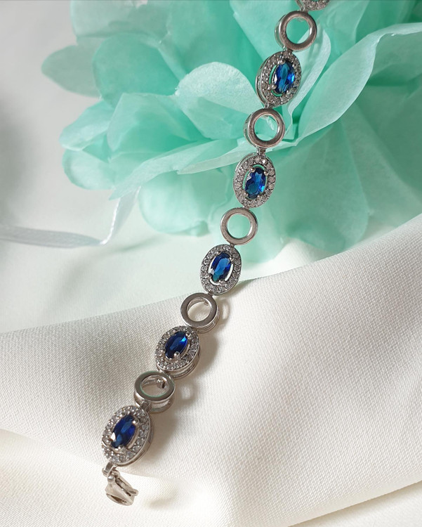 دستبند با کریستال آبی سرمه ای