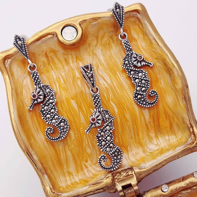 نیم ست نقره با سنگ مشکی