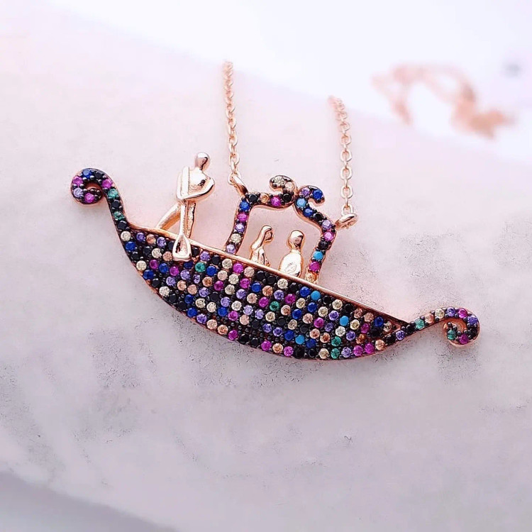 گردنبند نقره قایق عشق با نگین های رنگی