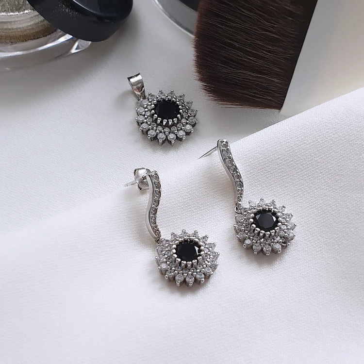 نیم ست نقره با سنگ مشکی