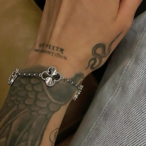 دستبند ونکلیف