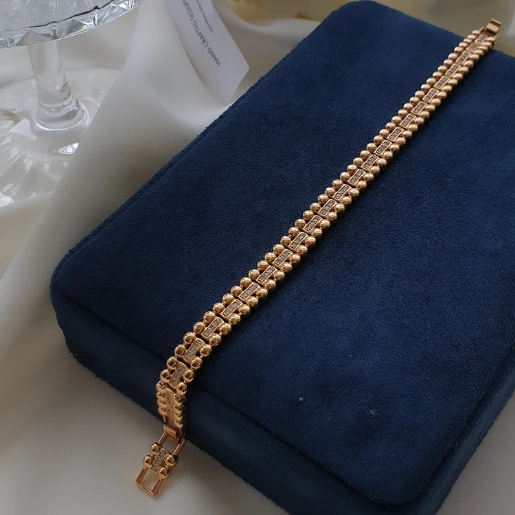 دستبند مشابه طلا