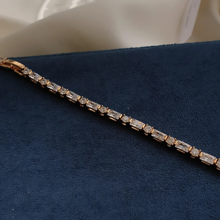 دستبند ظریف زنانه