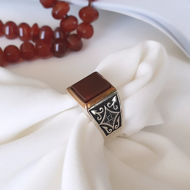 انگشتر نقره مردانه با سنگ عقیق