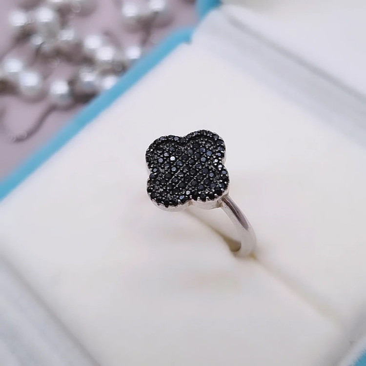 انگشتر نقره