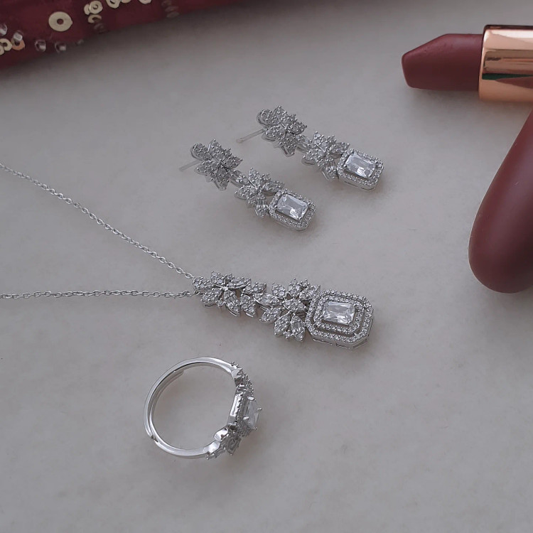 نیم ست جواهری با زنجیر و انگشتر