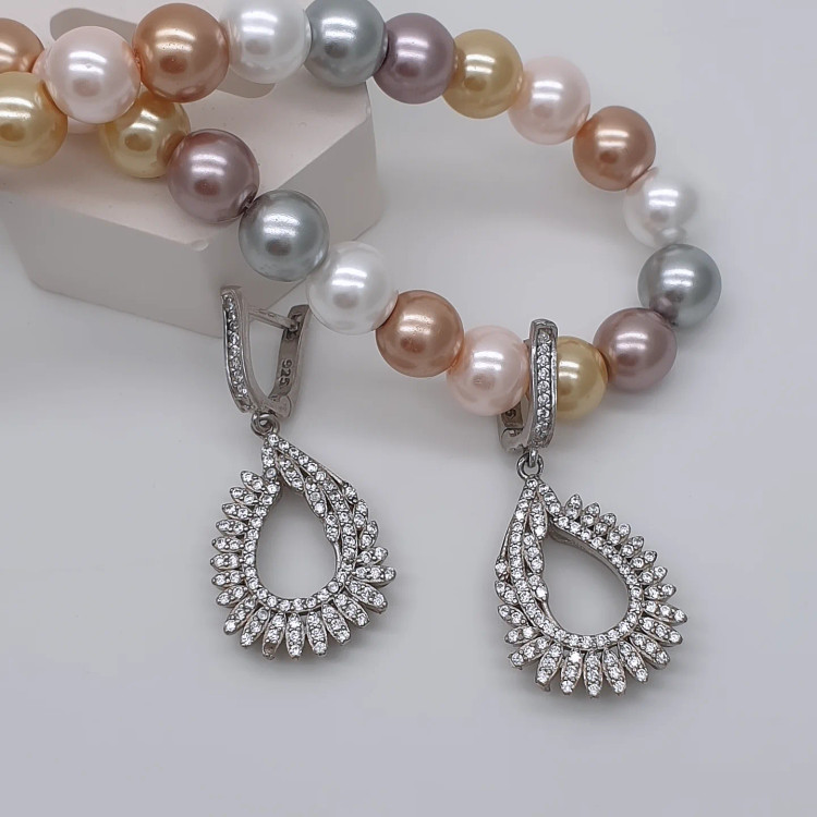 گوشپاره نقره نگینی