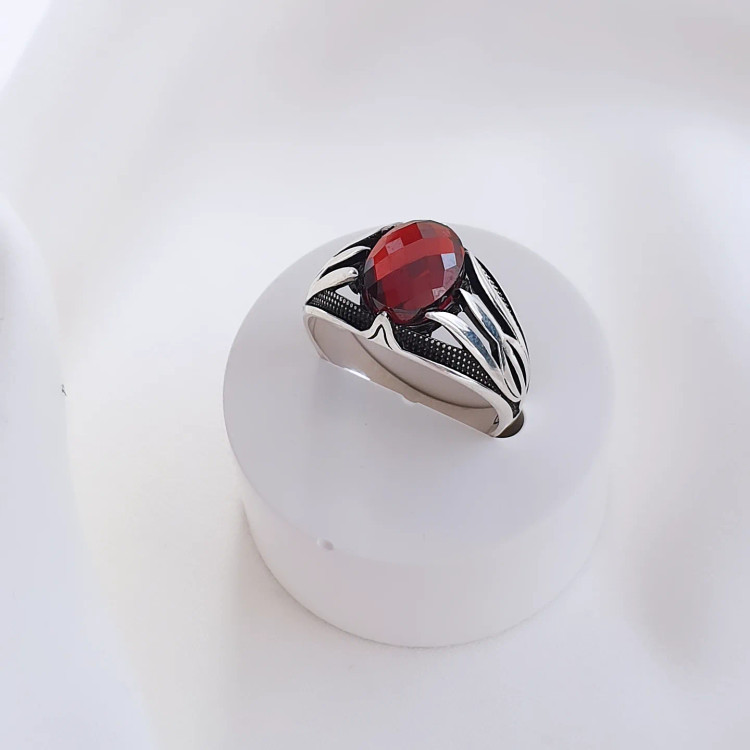 انگشتر نقره مردانه با سنگ یاقوت سرخ