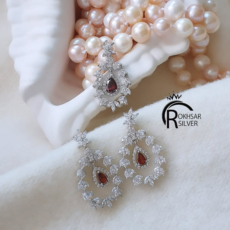 ست زنانه با نگین قرمز