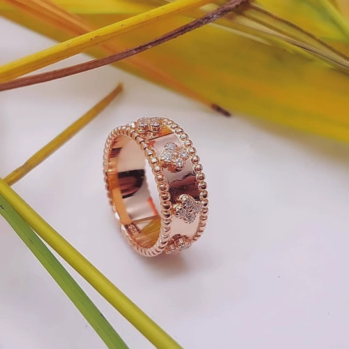 انگشتر نقره ونکلیف