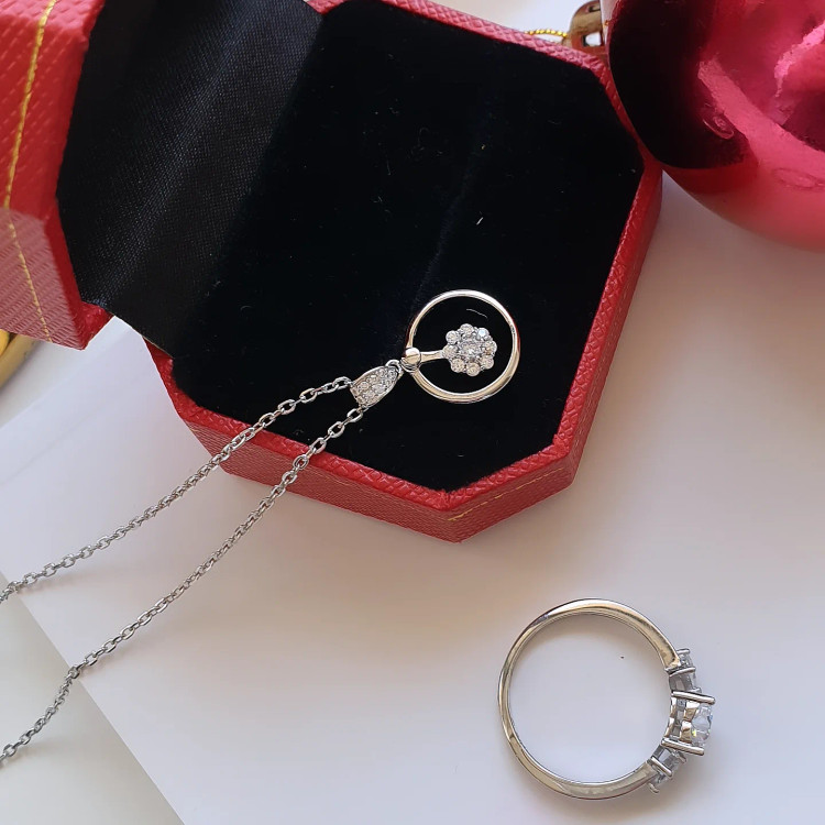 گردنی نقره جواهر ظریف طرح فلاور