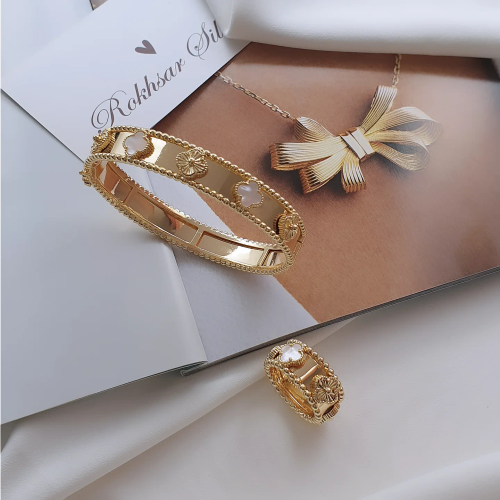 ست دستبند و انگشتر ونکلیف صدف طبیعی