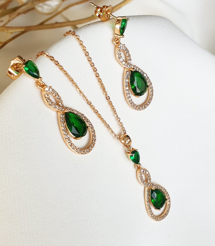 نیم ست زمرد