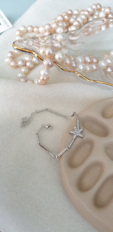 دستبند ظریف و خاص نقره