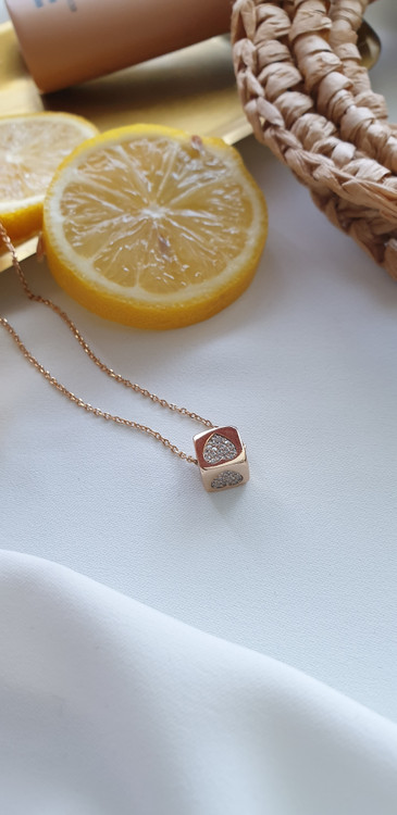 گردنبند طلایی ظریف