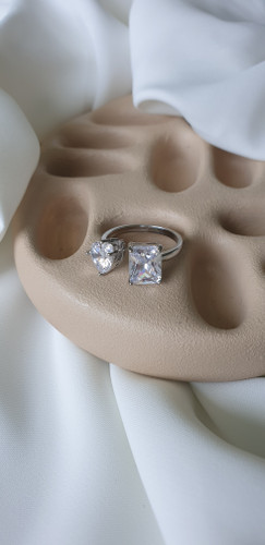 انگشتر سولیتر