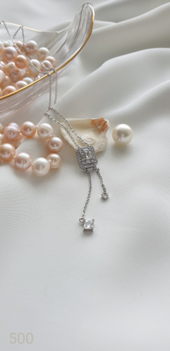 گردنبند طرح طلا امرالد