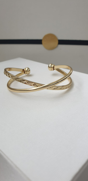 بنگل ضربدری