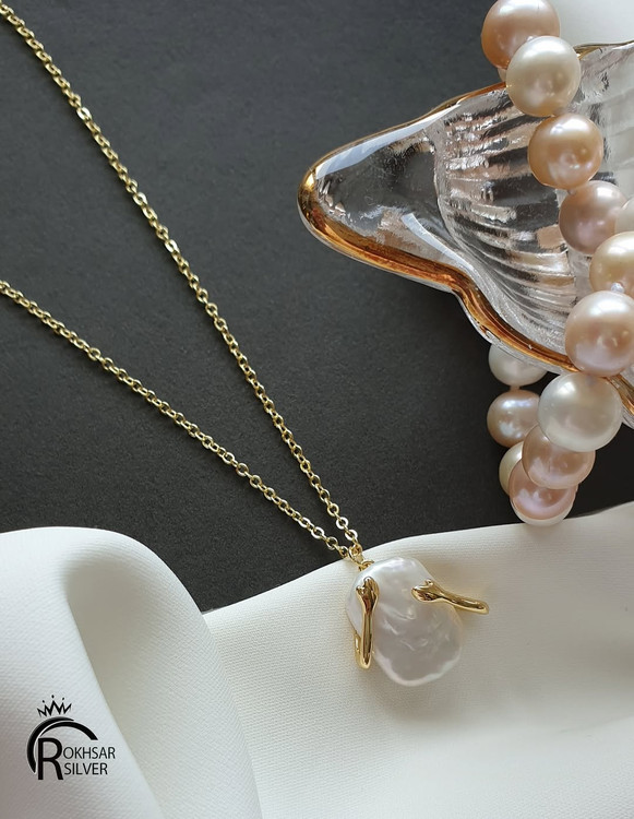 گردنی آغوش با مروارید باروک