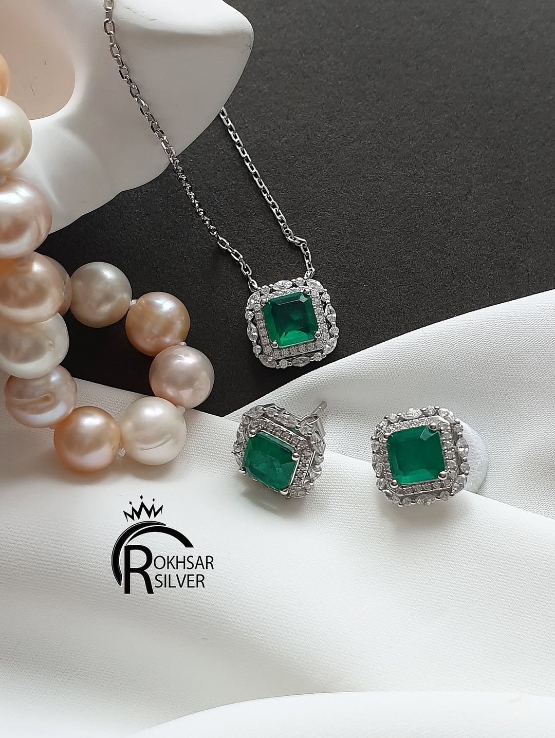 نیم ست نقره با سنگ زمرد