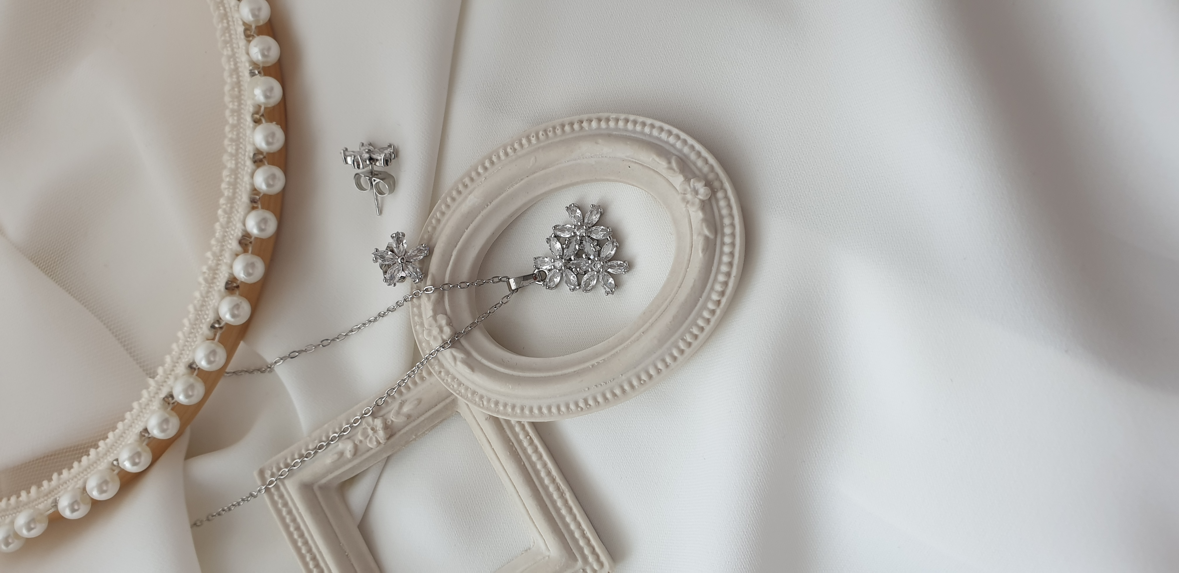 نیمست جواهری با نگینهای مارکیز