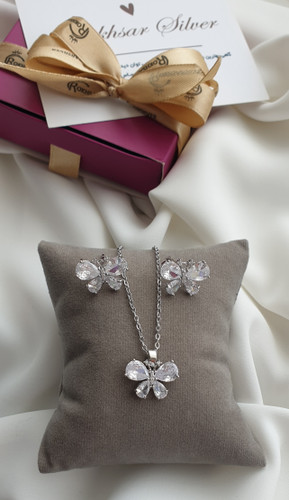 نیمست پروانه