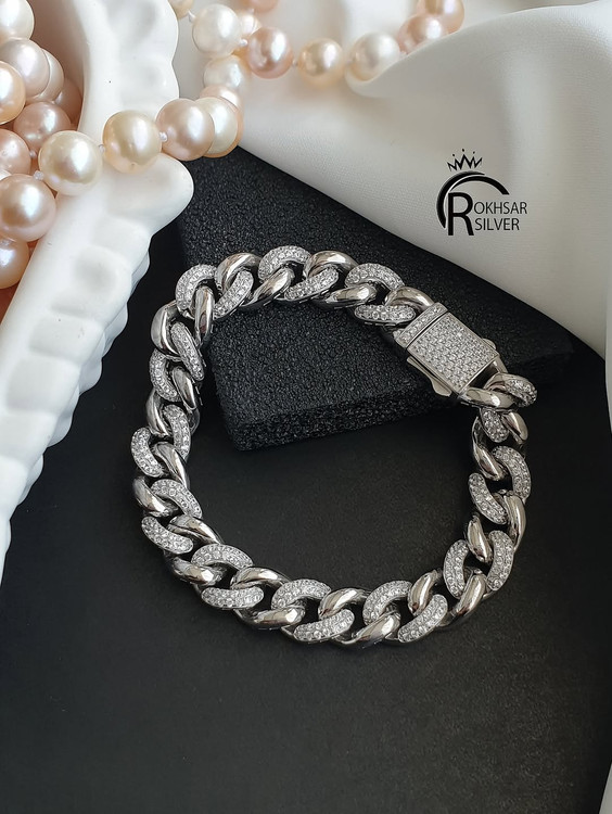 شیکترین دستبند سال