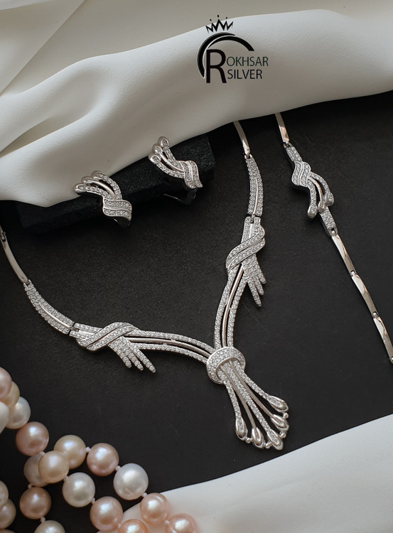 سرویس مجلسی زنانه بدل