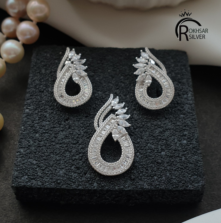 ست جواهری نقره اصل مدل اشک با نگینهای زیر کونیا و مارکیز