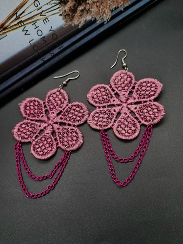 گوشواره گل گیپوری بنفش