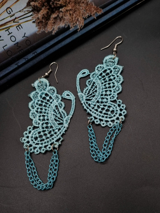 گوشواره پروانه گیپوری آبی روشن