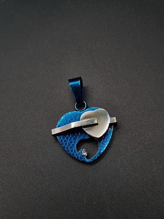 پلاک استیل قلب آبی استیل