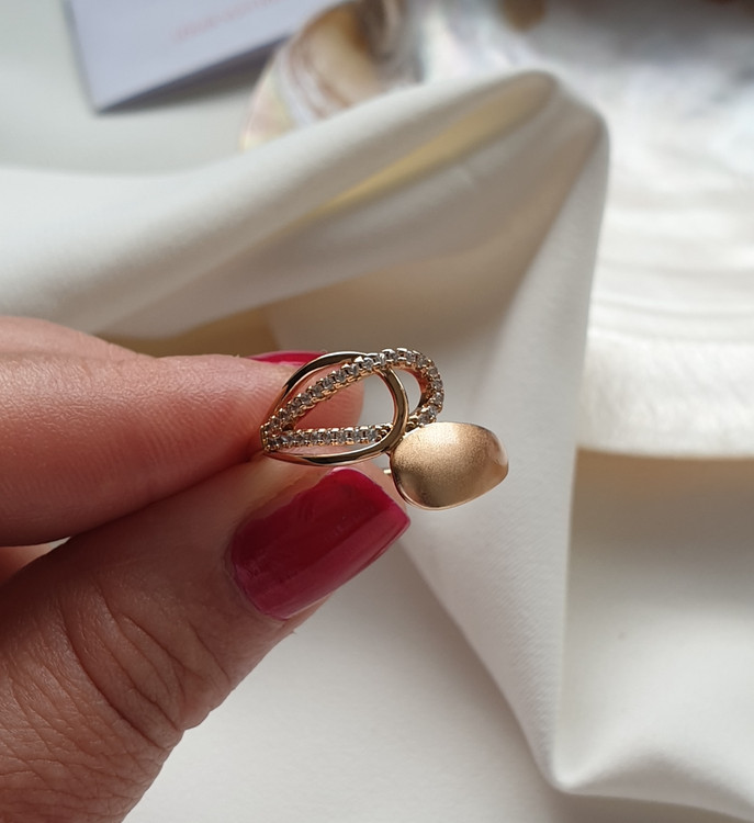 انگشتر طرح طلا