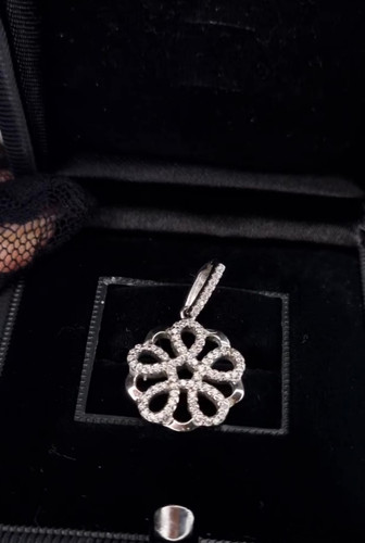 مدال نقره جواهر با نگین اتمی