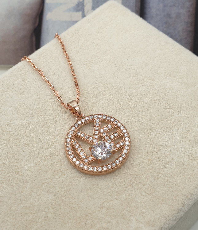 گردنبند رزگلد نقره با نوشته انگلیسی love