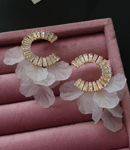 گوشواره زنانه میخی