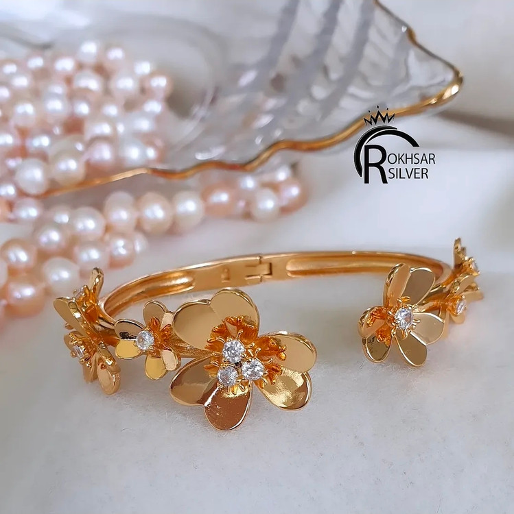 دستبند النگویی طرح طلا فلاور