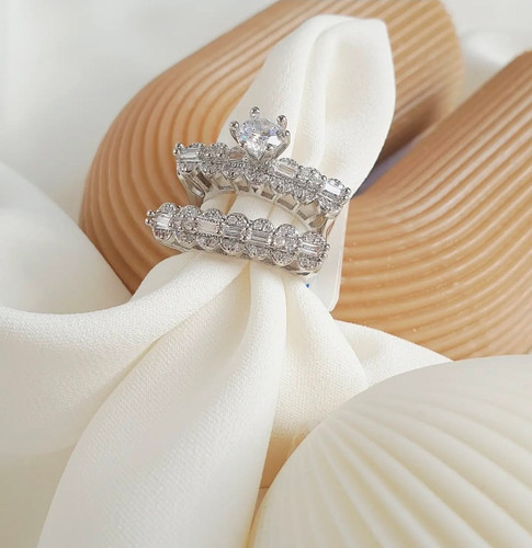 انگشتر حلقه و پشت حلقه رنگ سفید