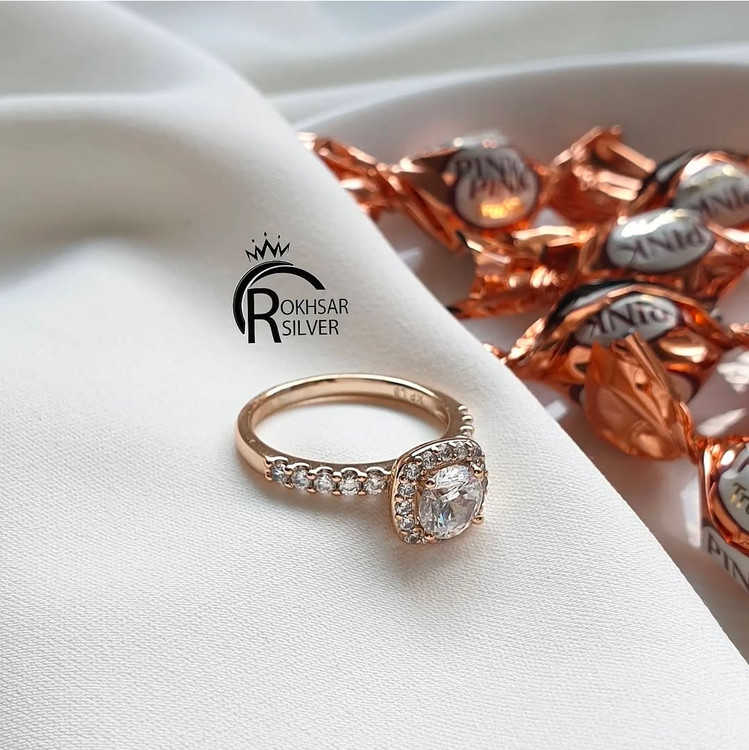 انگشتر طرح طلا طلایی رنگ