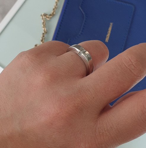 انگشتر حلقه نقره زنانه مدل ساده و کم نگین