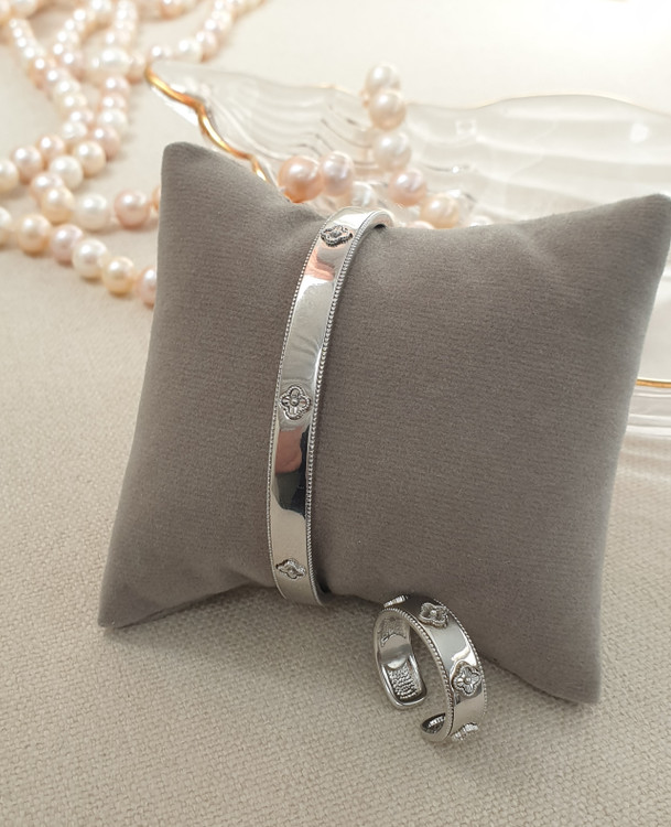 ست زنانه ونکلیف