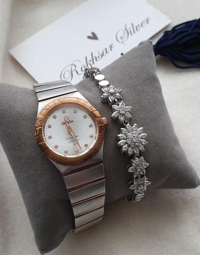 دستبند طرح طلا فلاور