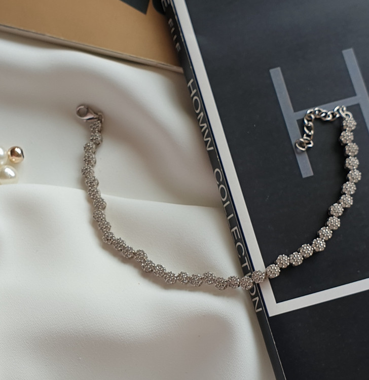 دستبند نقره ظریف نگیندار