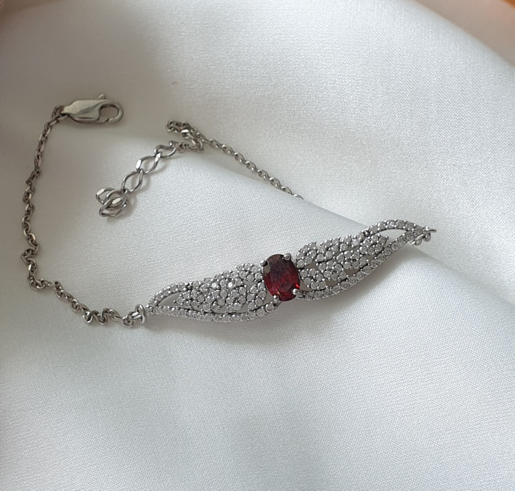 دستبند نقره با سنگ قرمز