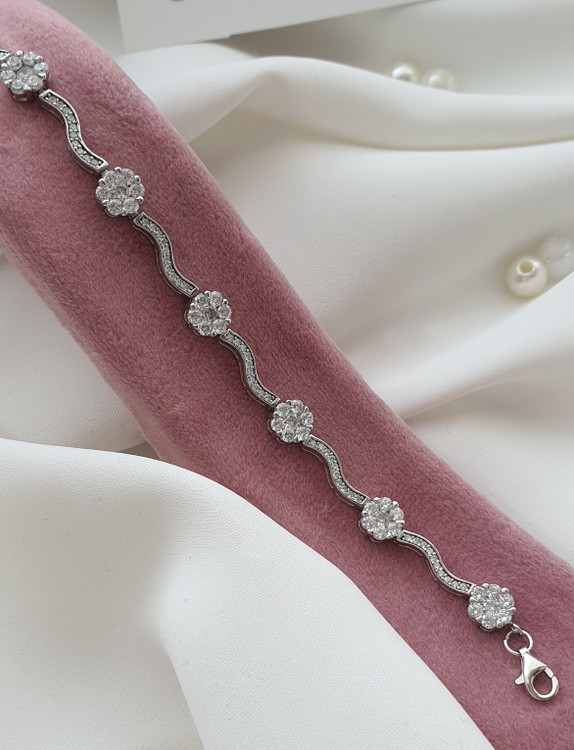 دستبند نقره خانومانه