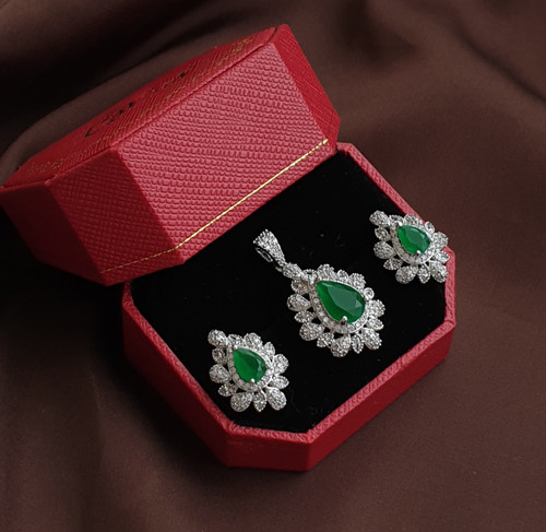 نیمست زنانه سبز