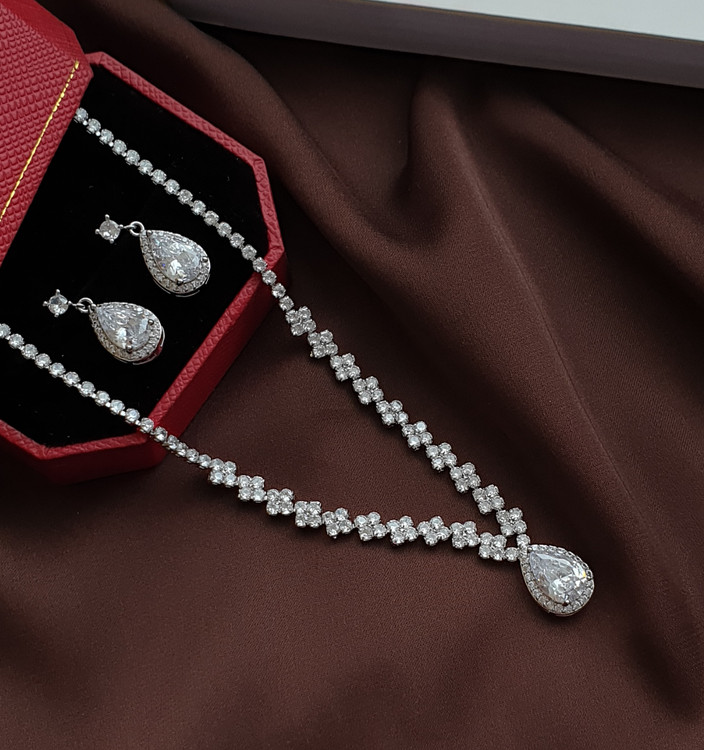 سرویس زنانه طرح طلا بدل