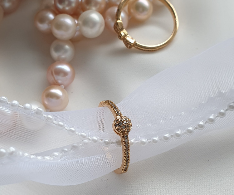 انگشتر توپی طلایی